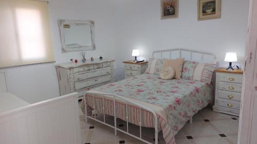 La Linea de la Concepcion House | Oceanfront Escape at En Poniente - Rated 9/10 by Guests