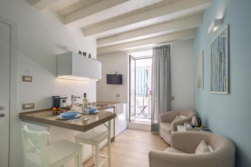 Old Town Apartment | Oceanfront Escape at En..Suite - Guest Rated 9.8/10