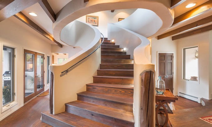 Northeast Santa Fe House | Encantada - Ideal Home with Top Amenities & 9.6/10 Rating