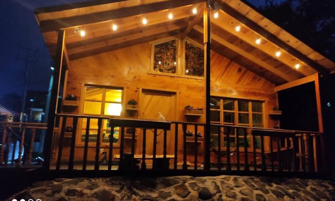 Juanacatlan Ski Chalet | Cozy Wooden Cabin with Pool and Family-Friendly Features