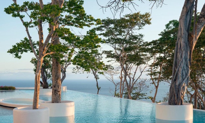 Brisas del Marques Hotel | Discover Encanto Acapulco: Oceanfront Bliss Awaits