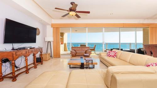 Puerto Penasco Apartment | Cozy Encanto Living 1104 with Pool & Oceanfront Views