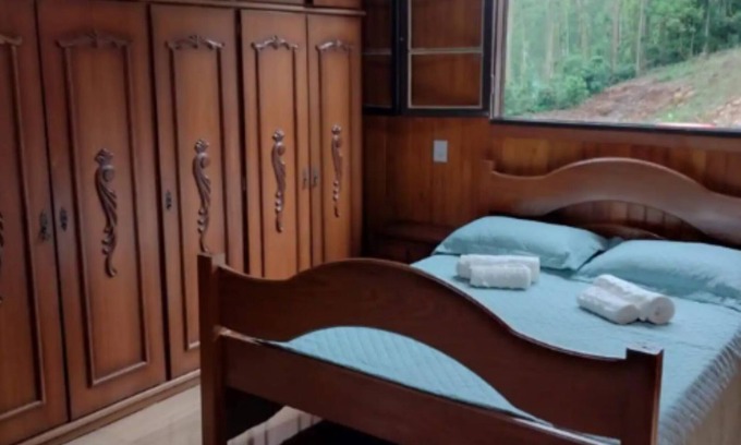 Sao Vendelino Cottage | Discover Encanto no Paraíso - Family and Pet Friendly Stay