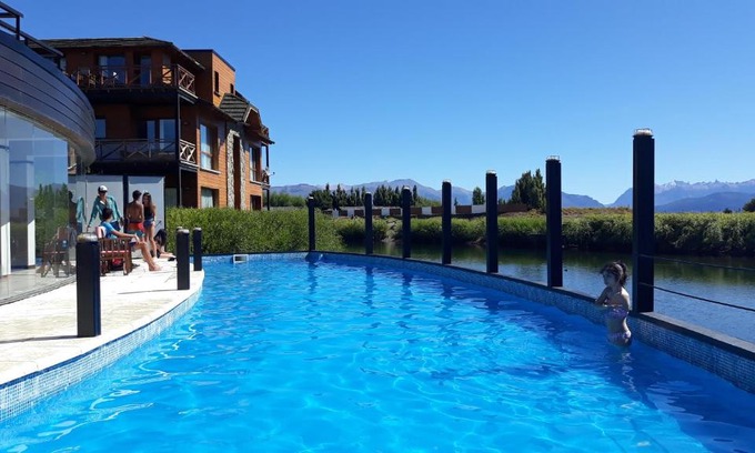 Dina Huapi Apartment | Relax at Encanto sobre el Nahuel with Oceanfront Pool