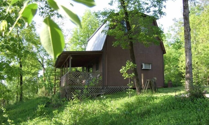 Pencil Bluff House | Pet-Friendly Enchanted Cabin with Scenic Ouachita River Views