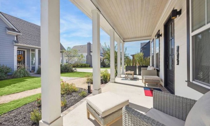 Driftwood Condo | Enchanting 3-bedroom house with WiFi in Driftwood