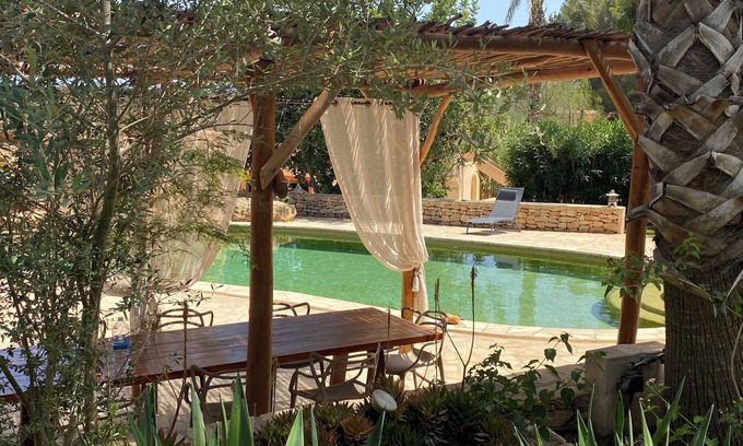 Sant Rafael de Sa Creu House | Idyllic Finca with Pool and Ocean Views in Central Location