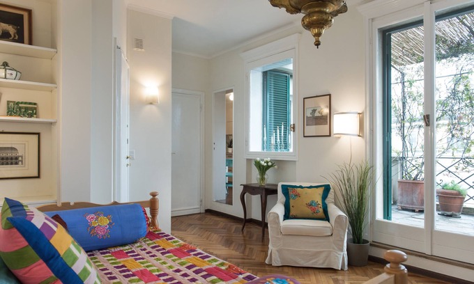 Milan Centre Apartment | Charming Flat with Terrace in Duomo & Fashion District