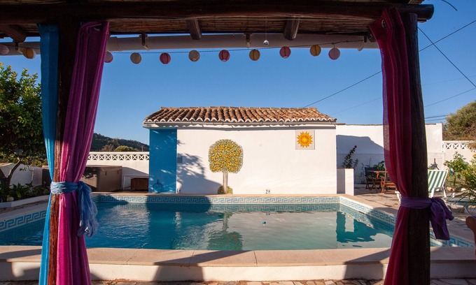 Cumeada House | Enchanting Historic Farmhouse With Modern Spa Amenities in the Heart of Algarve