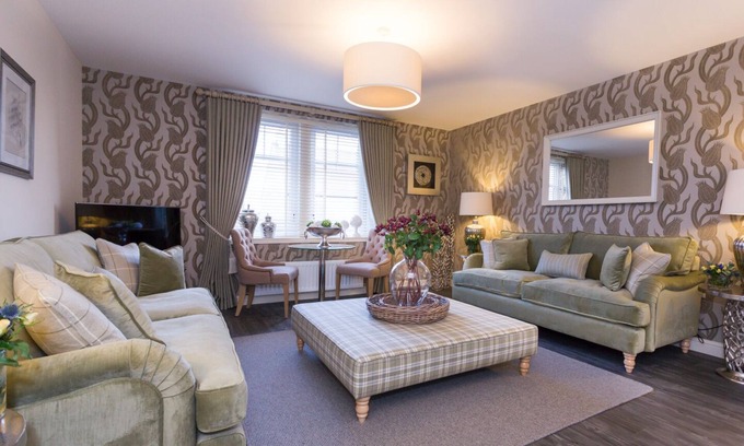 Cove Apartment | Idyllic Retreat Steps from Aberdeen with Spa & Breakfast