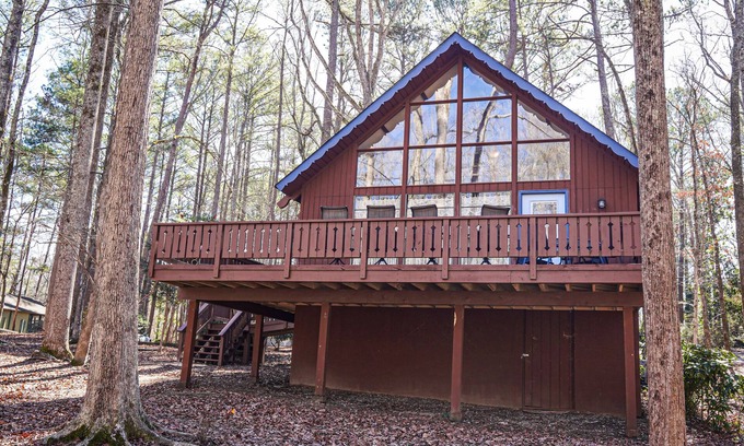 Pine Mountain Cabin | Scenic Lake View Chalet with Family-Friendly Amenities