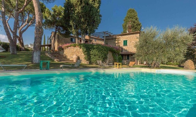 Lucignano Villa | Historic Manor House Villa with Private Pool & Pet Friendly