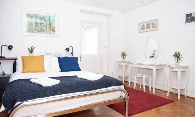 Euston Apartment | Modern Central London Apartment with Family-Friendly Amenities
