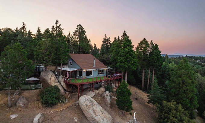 Pauma Valley Cabin | Scenic Mountain Retreat with Breakfast and Kitchen Access