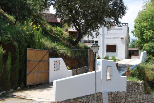 Dudar House | Family-Friendly Escape at Encinar de Aguas Blancas