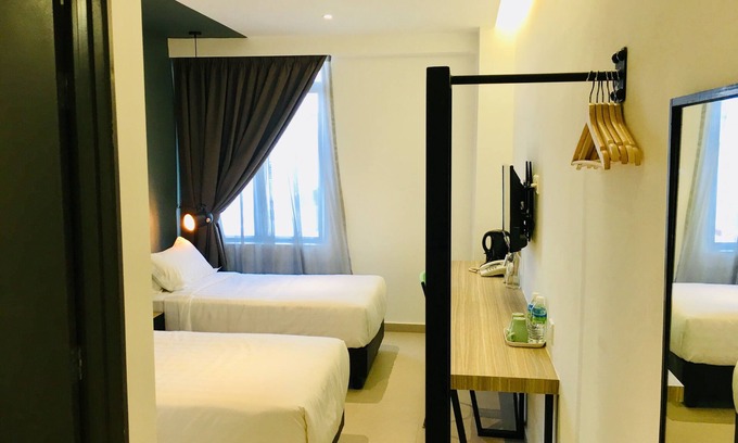 Putrajaya Hotel | Comfortable Enclave Hotel: Family-Friendly Amenities Await