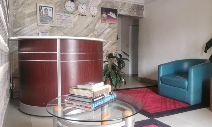 Ibadan Hotel | Pet Friendly Enclave Hills Hotel with Breakfast Included