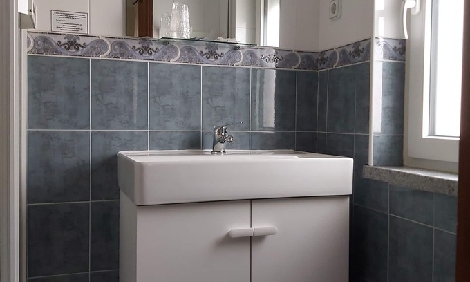 Seia House | Family-Friendly Encosta da Serra Apt Duplo with Kitchen