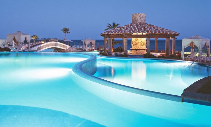 Paraiso Escondido Resort | End of Summer Escape: Oceanfront Pool & Spa Awaits!