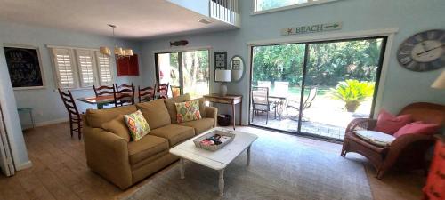 Fernandina Beach House | End Unit at Club Villas! This gorgeous, coastal coastal inspired villa is the ultimate beach-pad!