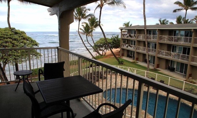 Wailua Condo | Ocean-View Retreat with Breathtaking Sunrise & Spa Amenities