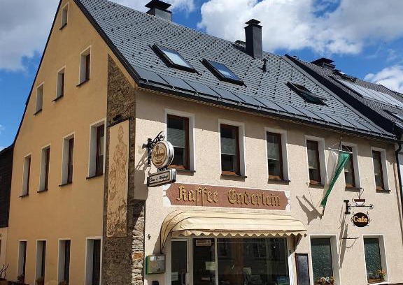 Oberwiesenthal Apartment | Pet and Child Friendly: Enderlein's Ferienwohnung Awaits!