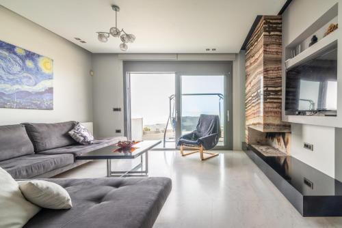 Vathianos Kampos House | Experience Endless Blue Maisonette: Pet & Child Friendly Retreat