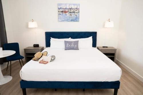 Eastham Hotel | Oceanfront Retreat at Endless Dunes: Pet-Friendly & Pool Access