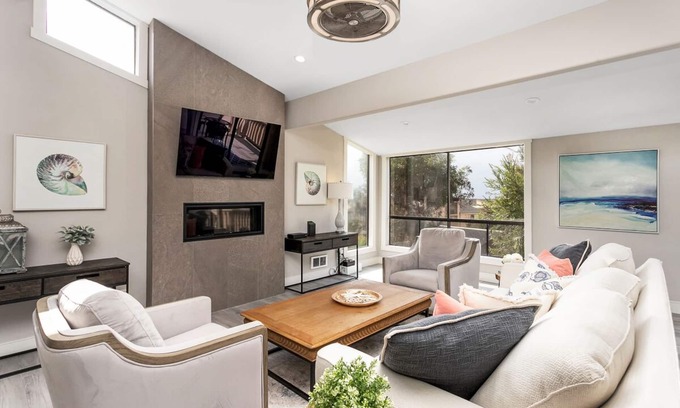 Solana Beach Condo | Unforgettable Ocean View Escape Near Cedros Design District