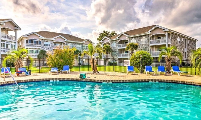 Central Myrtle Beach Condo | Top-Rated Coastal Condo at Magnolia Place: Pool & Spa Access