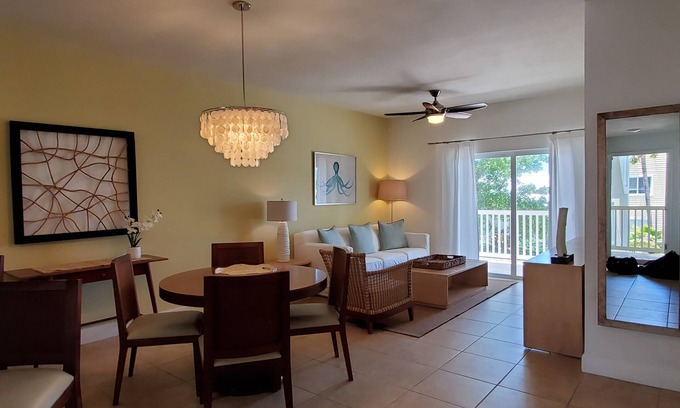 Alice Town Villa | Experience Endless Sunsets at Ocean View Villa Retreat