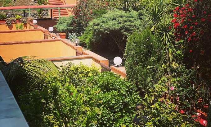 Licola Apartment | Pet-Friendly Enea Residence: Breakfast & Family Options Await