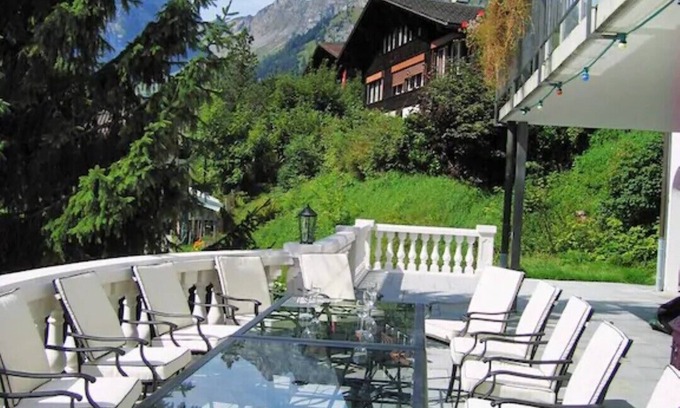 Engelberg Villa | Inviting Engelberg/Titlis Classic Villa with Pool & Views