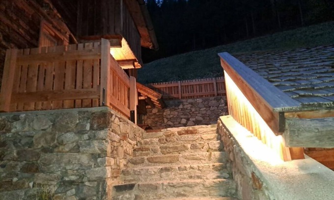 Moso in Passiria Ski Chalet | Englhof: Family-Friendly Residence with Breakfast & Kitchen
