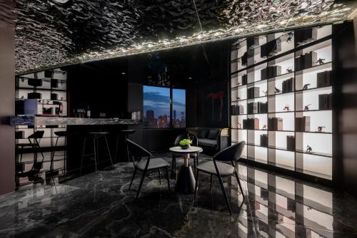 Yuzhong Hotel | ENJI S Shancheng Designer Hotel