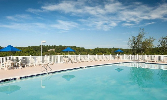Gordonsville Apartment | Experience Equestrian Paradise at Our Scenic 1BD Condo