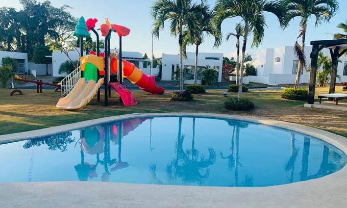 Rio Hato House | Beach House Retreat in Panamá - 4-Star Guest Rated