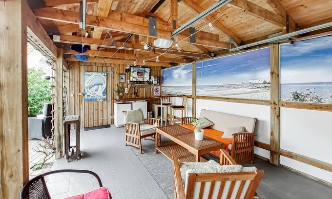 Hoganas House | Cozy Beachside Vacation Home with Oceanfront Views