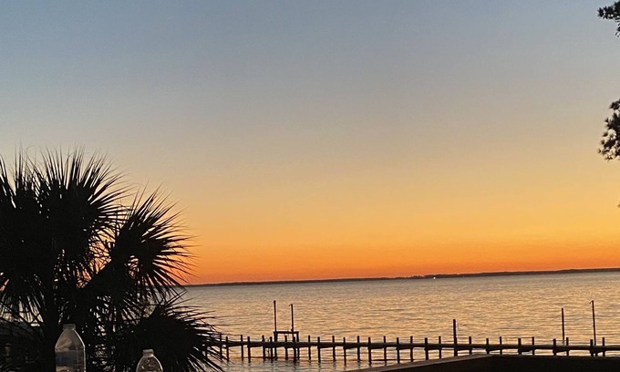 Hobucken House | Reconnect with Family in Beautiful Coastal North Carolina