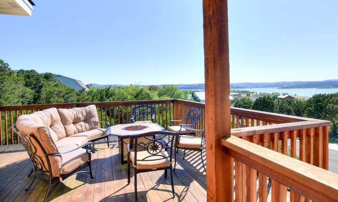 Point Venture House | Discover a Relaxing Getaway at Greystones on Lake Travis