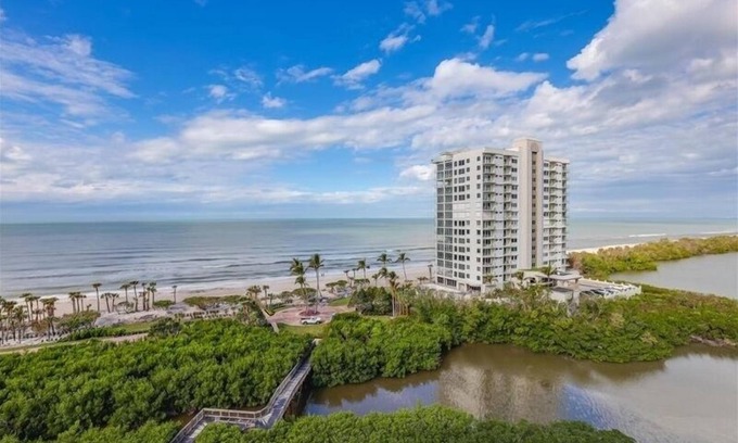 Park Shore Condo | Beautiful Gulf View Unit with Kitchen Amenities - WS1003