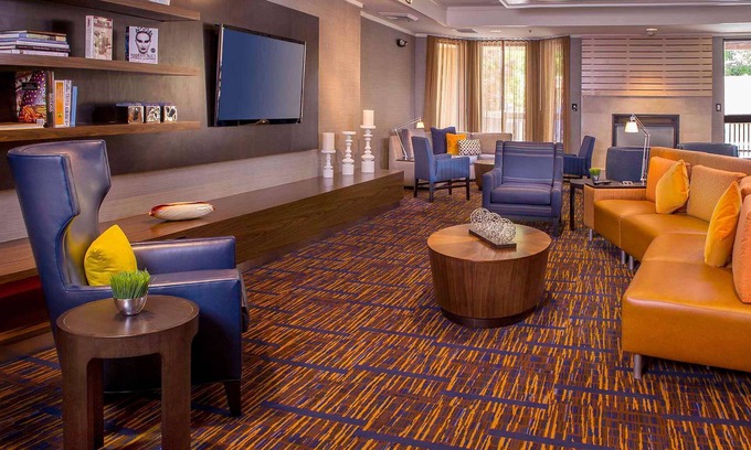 Durham Hotel | Experience a Relaxing Getaway with Pool and Free Parking
