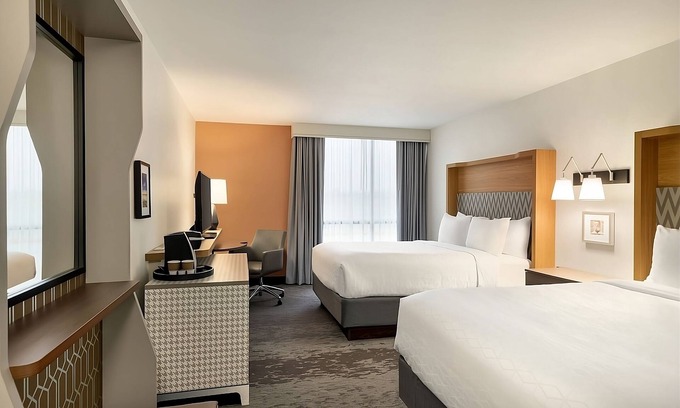 Fort Worth Hotel | Relaxing Stay with Indoor Pool Near Fort Worth Zoo