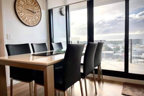 Adelaide Central Business District Apartment | Indulge in Luxury at Adelaide CBD: 4-Star Comfort Awaits