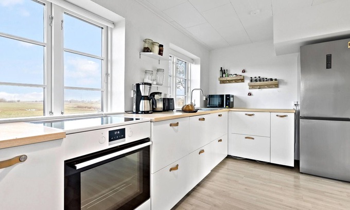 Skuldelev House | Relaxing Getaway: Peaceful Vacation Home with Spa & Kitchen