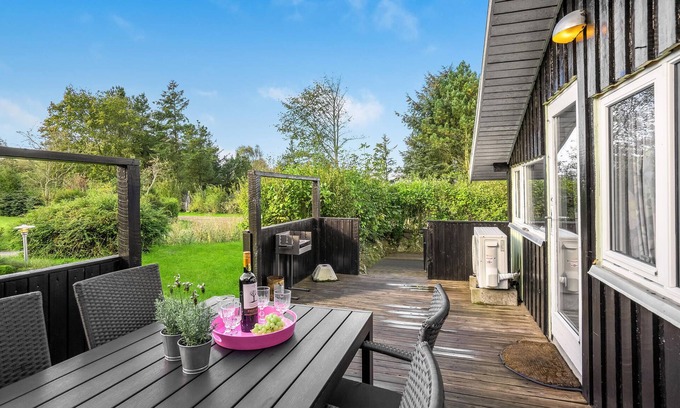Fjerritslev House | Charming Cottage Near Fjerritslev with Spa & Breakfast