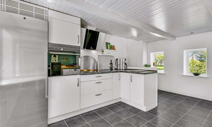 Thisted House | Modern Rooms with Lake View and Spa for Your Ideal Getaway