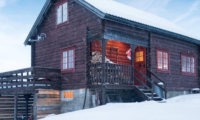 Holtalen House | Discover a Cozy Retreat Near Nature with Spa & Lake Views