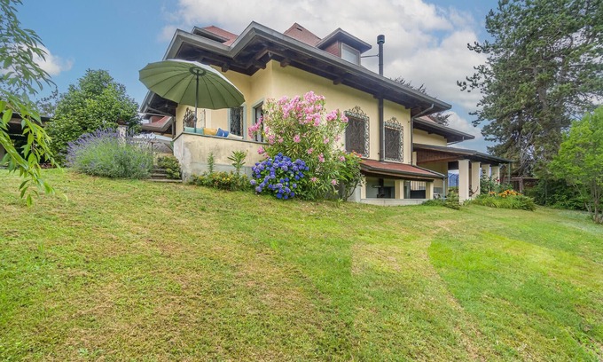 Lessona House | Enjoy an unforgettable vacation in this inviting vacation home!