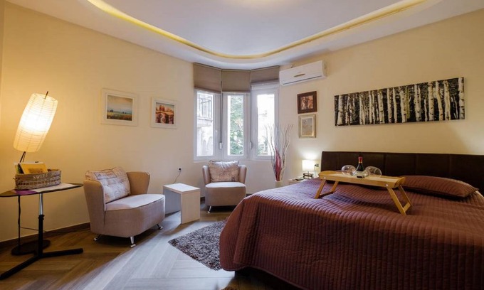Skadarlija Apartment | Explore Belgrade: Pet-Friendly Hotel with Perfect Rating